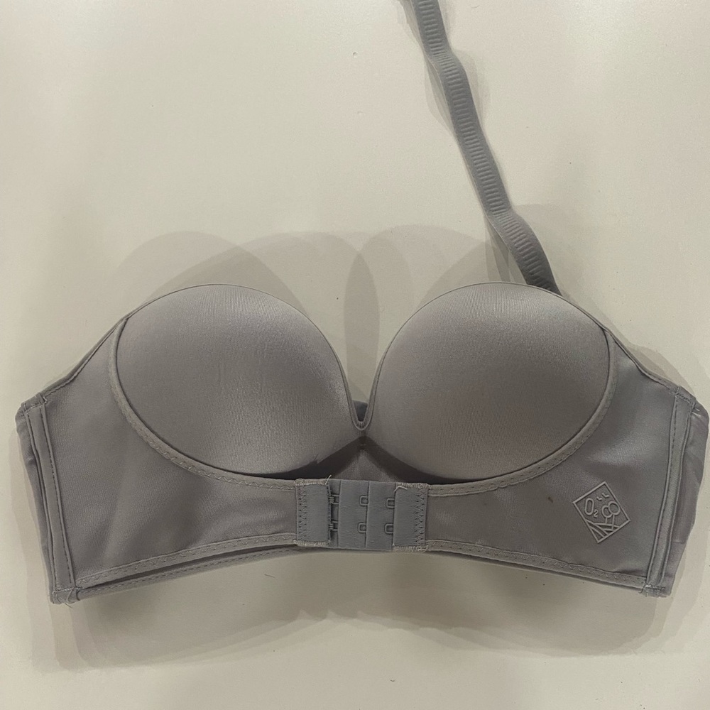 Strapless bra